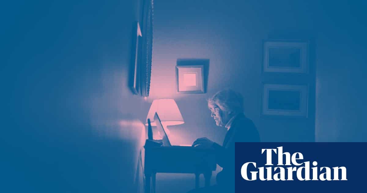 Friendship fraud: warnings of rise in ‘insidious’ scam targeting older people
